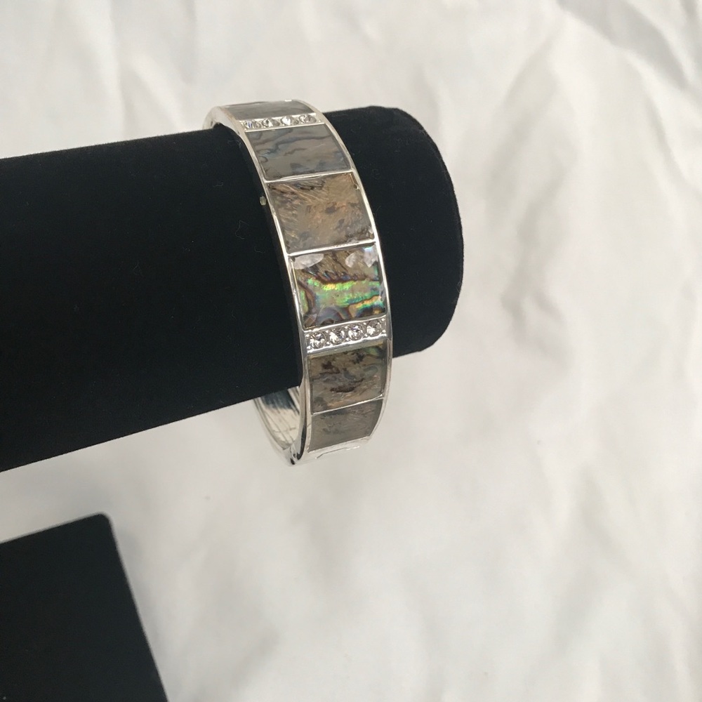 Nacre bracelet - Picture 2 of 12